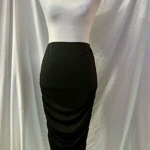 NWT Forever 21 Ruched Black Bodycon Women's Skirt